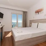 Sun N Blue 3* Sarandë