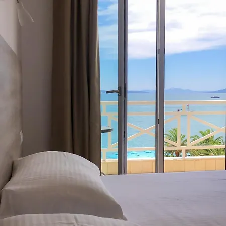 Sun N Blue Hotell 3*